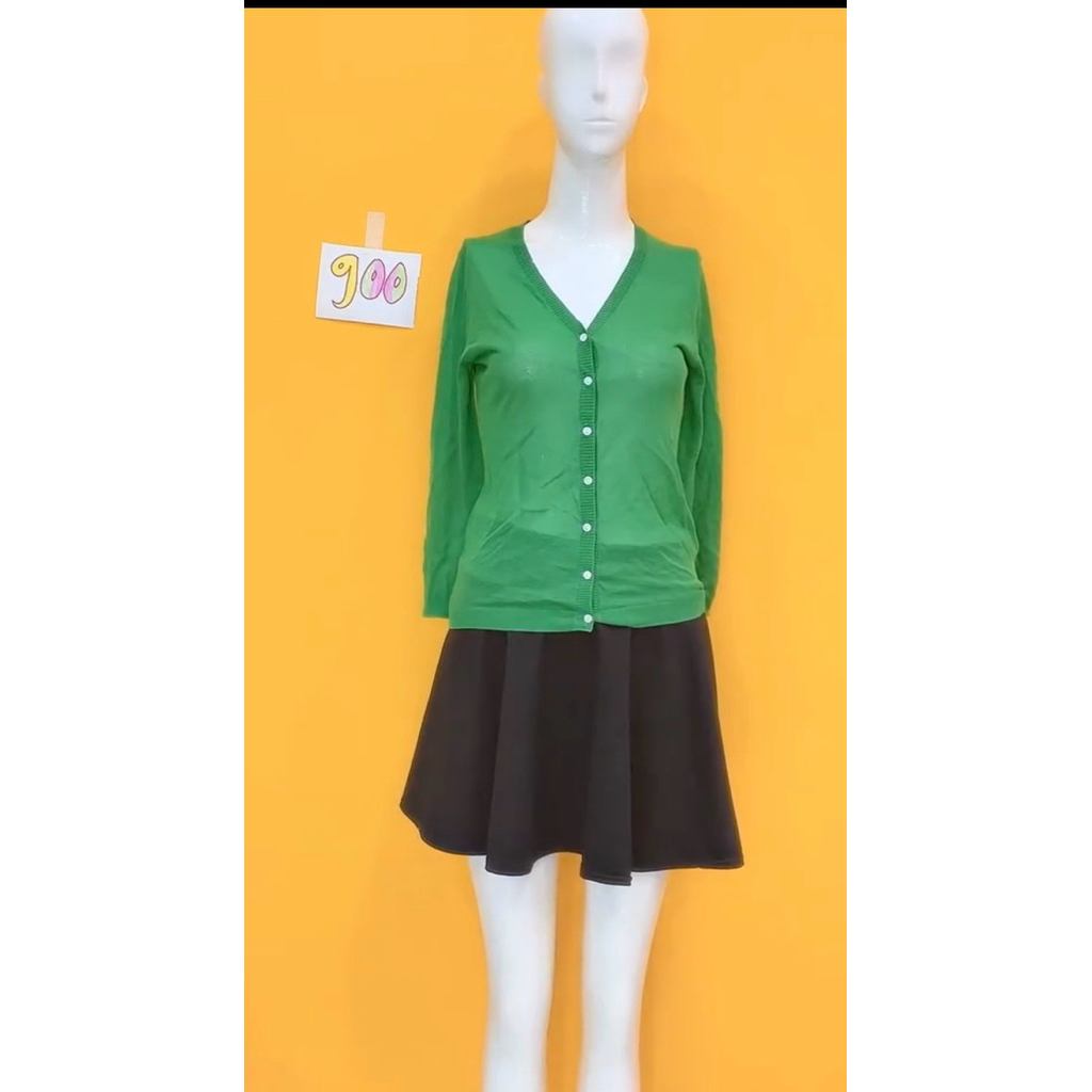 áo khoác len cardigan màu xanh chuối. S900