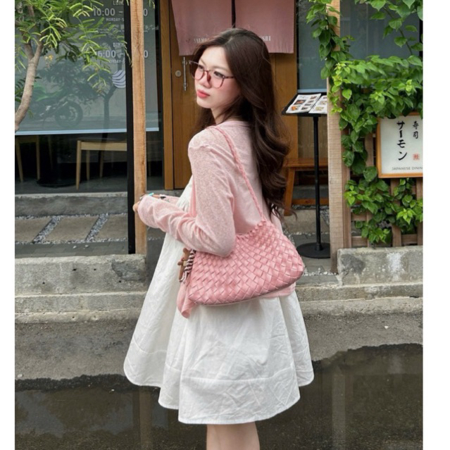(ẢNH OLDSCHOOL) Áo cardigan nữ thun giấy mỏng dáng vát cong tay dài AK203 | BigBuy360 - bigbuy360.vn