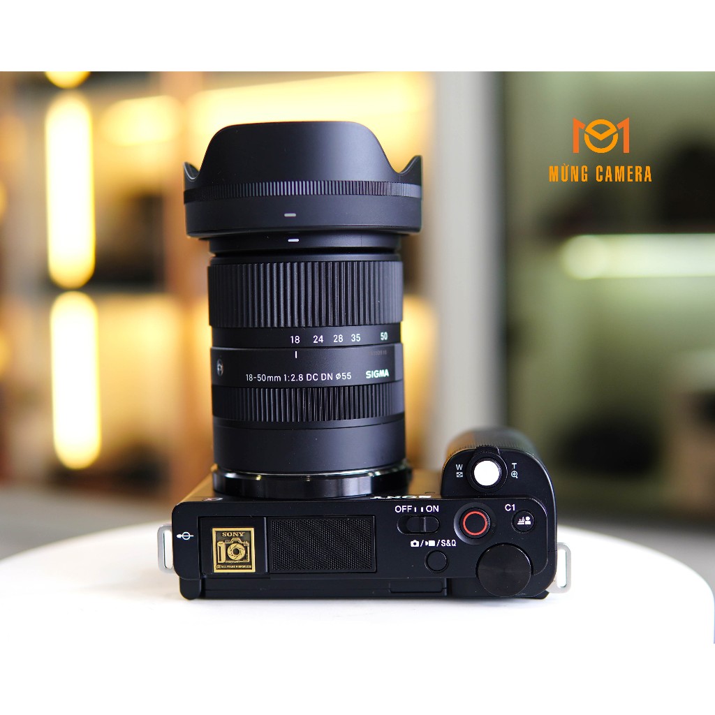SONY ZV-E10 + SIGMA 18-50 F2.8 CŨ