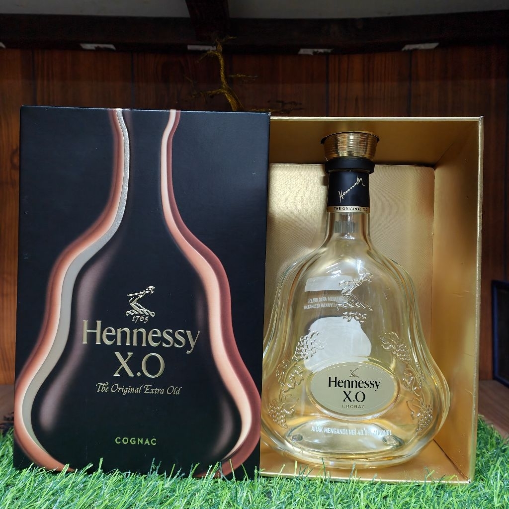 Vỏ chai rượu ngoại Hennessy XO Original Extra 700ml Full Box Xuất xứ Pháp cực đẹp (chai rỗng)