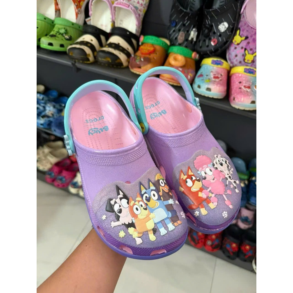 Dép Crocs Sandália Crocs Bluey Multi Pink Classic Clog