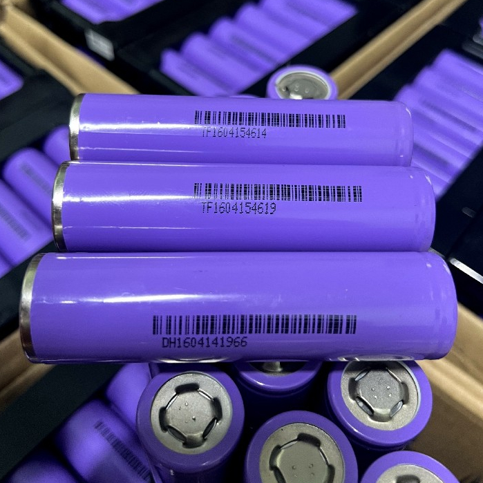 cell 26980, nội trở 3-5. xả siêu cao, 6000ma