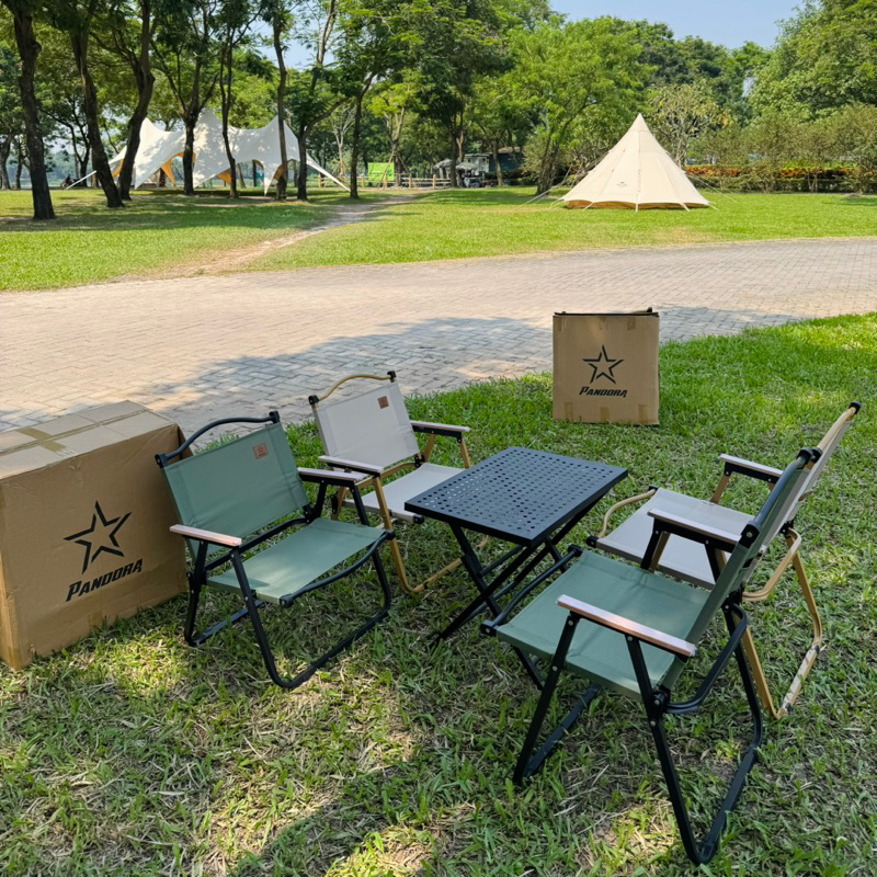 Bộ bàn ghế cà phê camping gấp gọn.