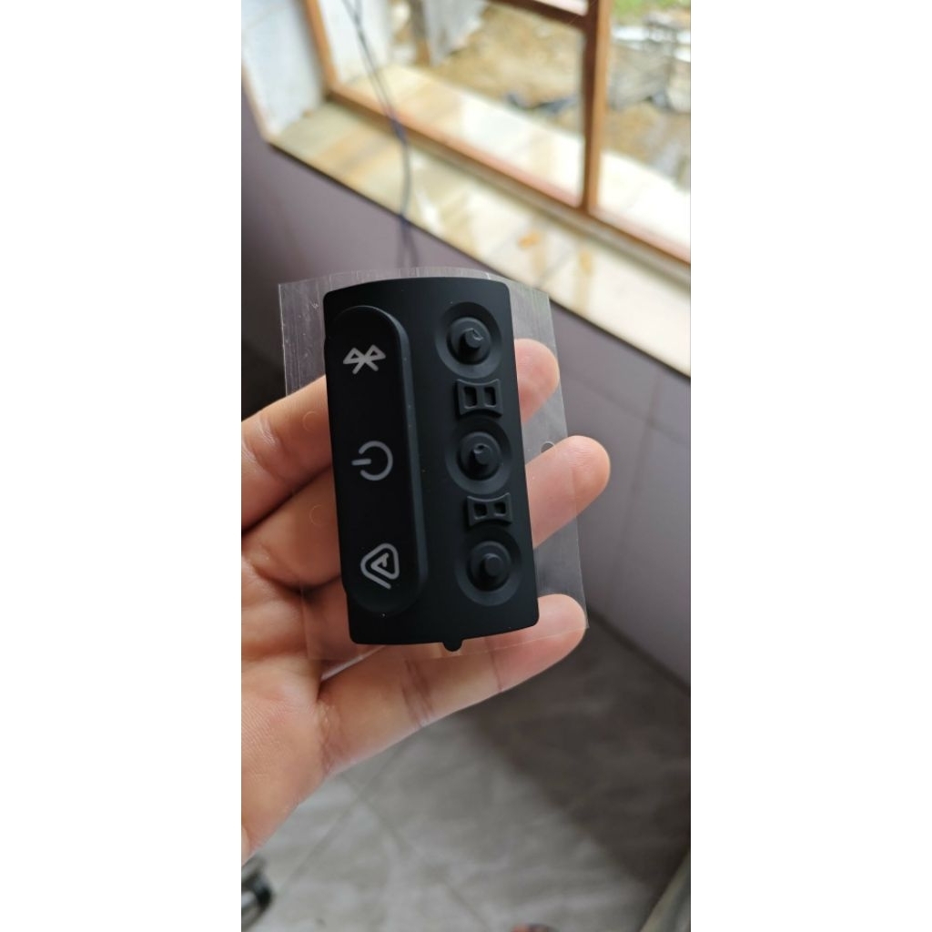 nút bấm loa  jbl flip 7 ( mất keo zin )