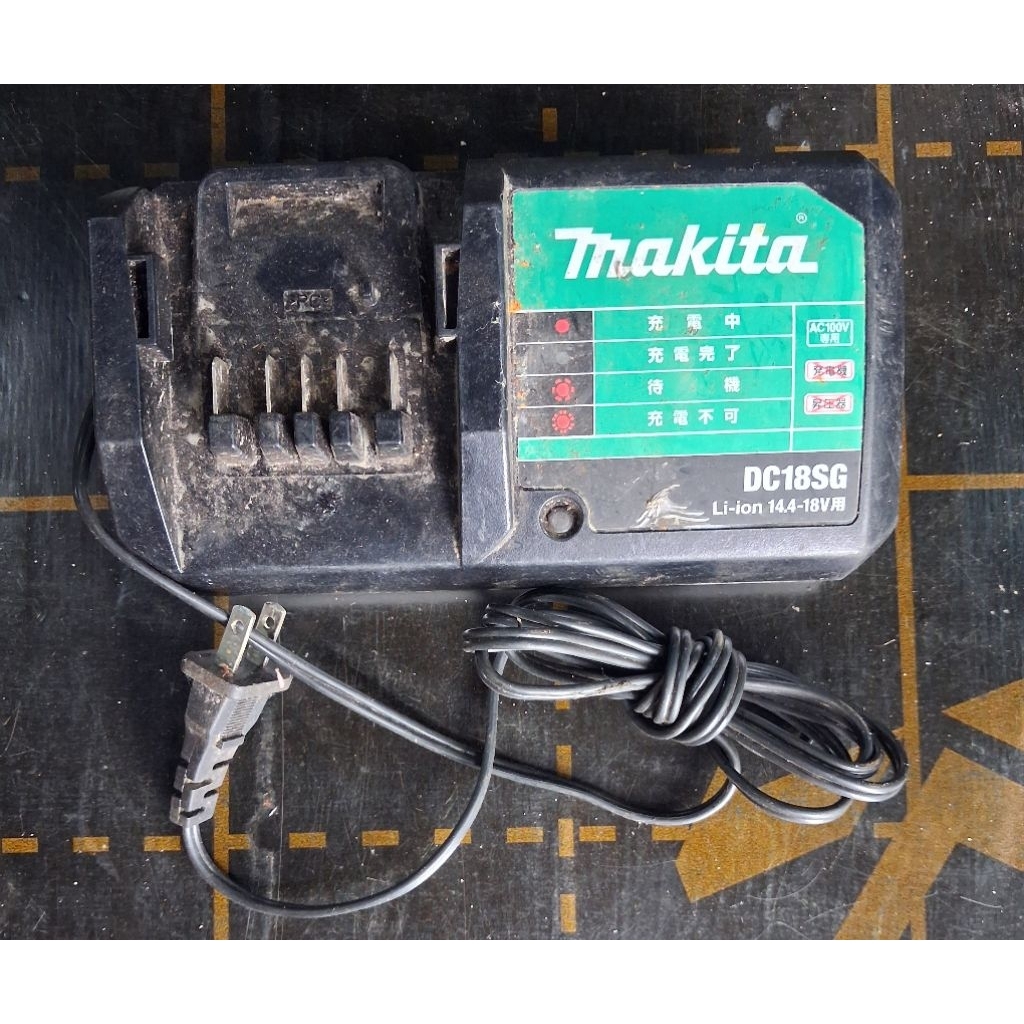 Sạc chân G 14.4-18v Makita DC18SG