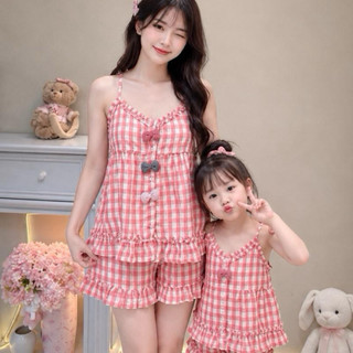 bộ 2 dây mẹ và bé gái siêu xinh