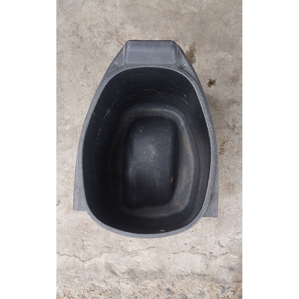 thùng cốp dưới yên xe vespa lx 125 (zin tbao xe)