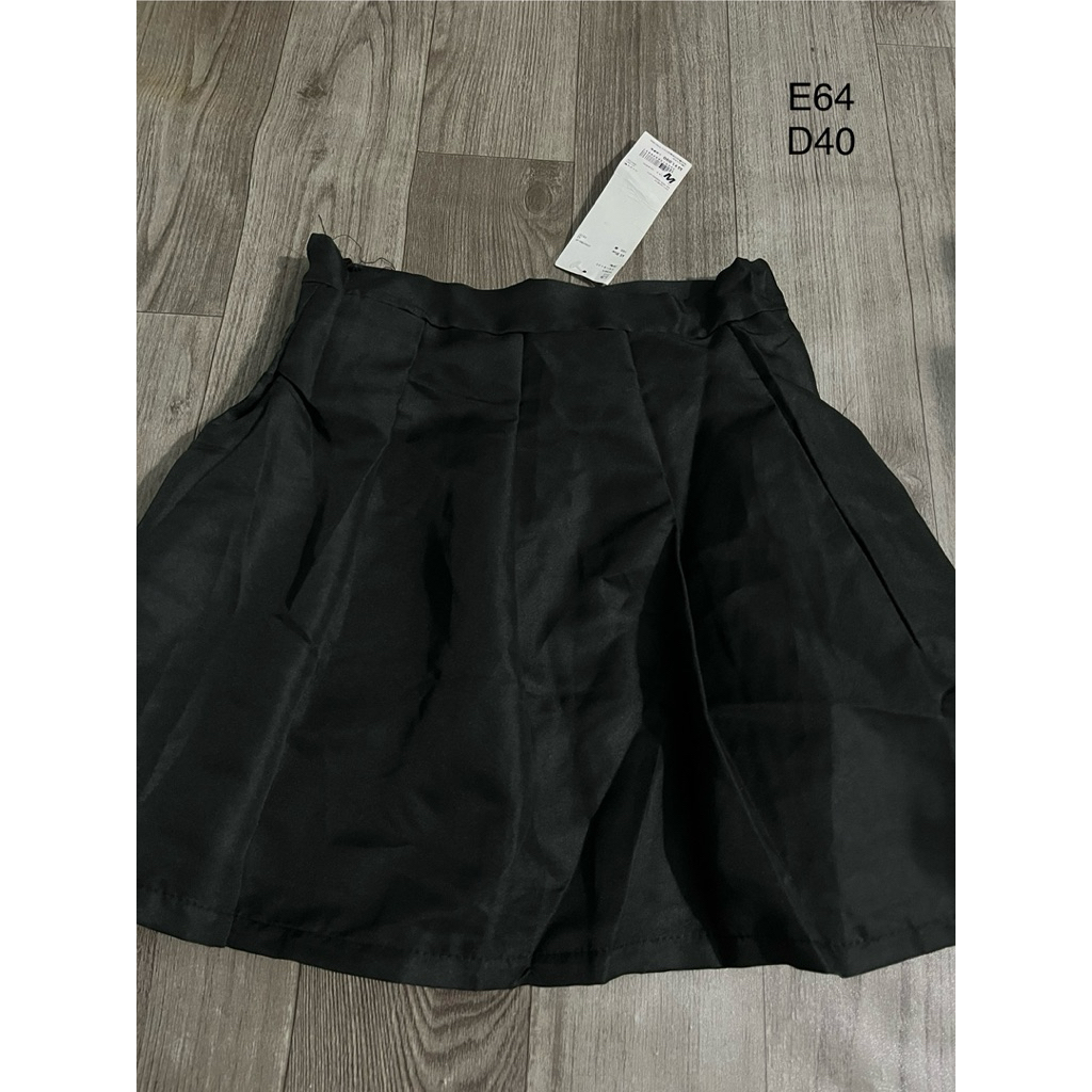 Chân váy xếp ly E64