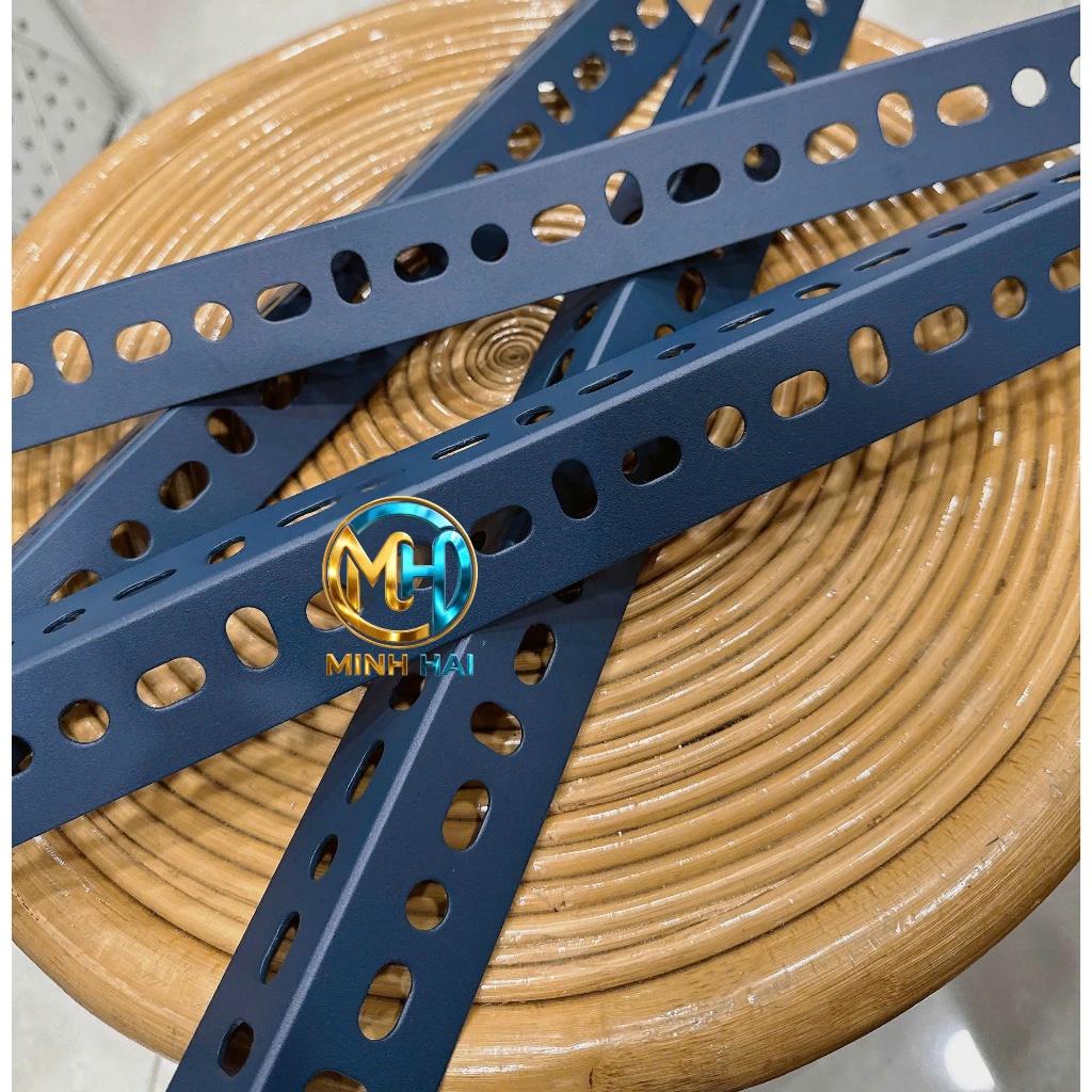 ✨MÀU MỚI✨Sắt V3x3 lỗ (màu xanh ánh kim) - lắp kệ sắt V lỗ, Thanh Sắt V Lỗ 3x3 Đa Năng Lắp Kệ Sơn Sắt