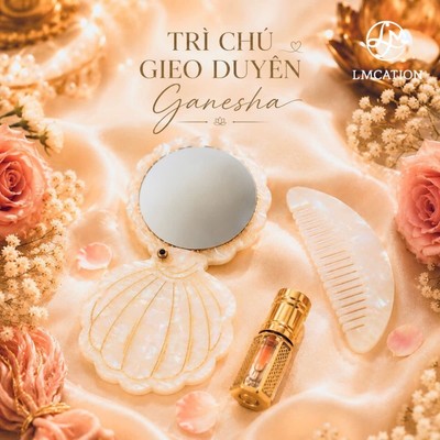 Độc bản bộ gương lược & nước hoa mini Hoàng Kim Bảo