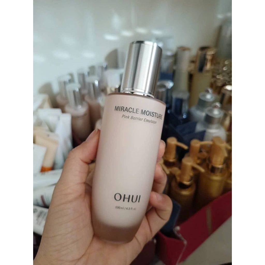 Sữa Dưỡng Ẩm OHUI Miracle Moisture Emulsion 130ml
