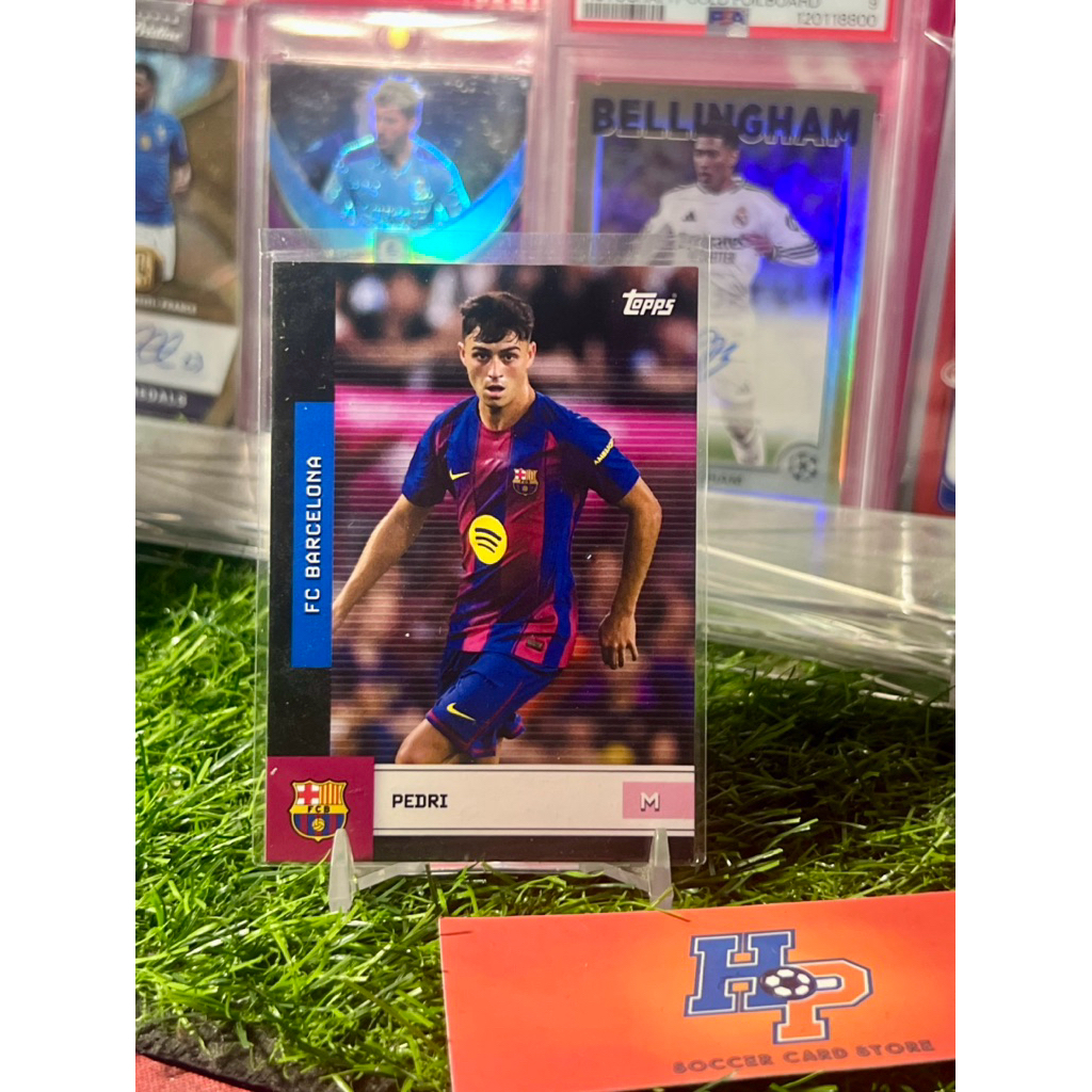 Thẻ bóng đá Pedri Topps Barcelona Team Set 2025