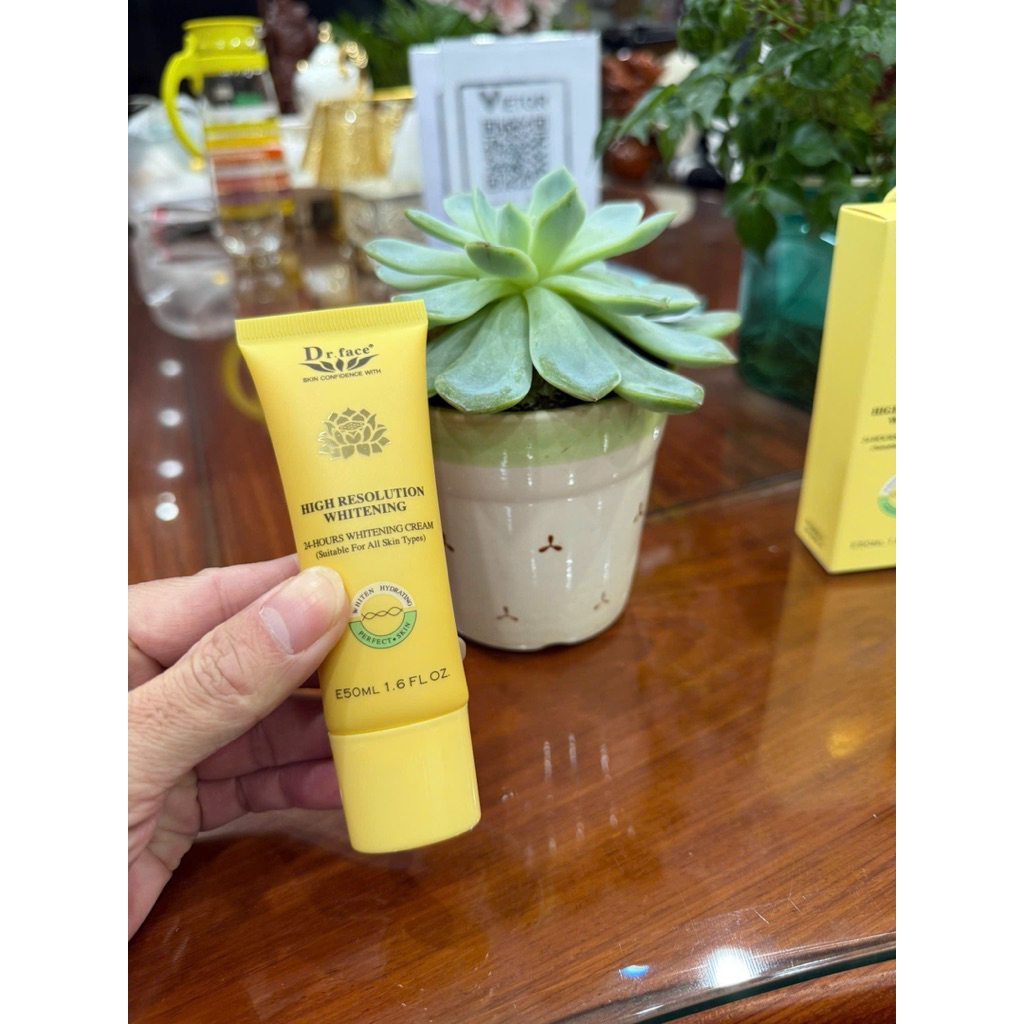 siêu KM - bộ đôi kem Dr.face vỗ bong chuyên dành cho da nám mụn