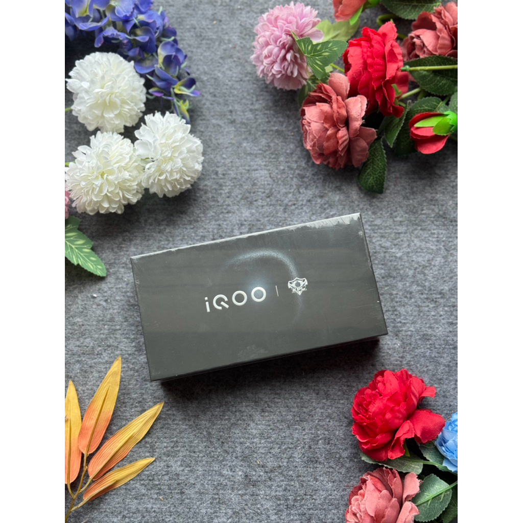 Điện thoại Vivo iQoo 15 Ultra 5G Snapdragon 8 Elite Gen 5