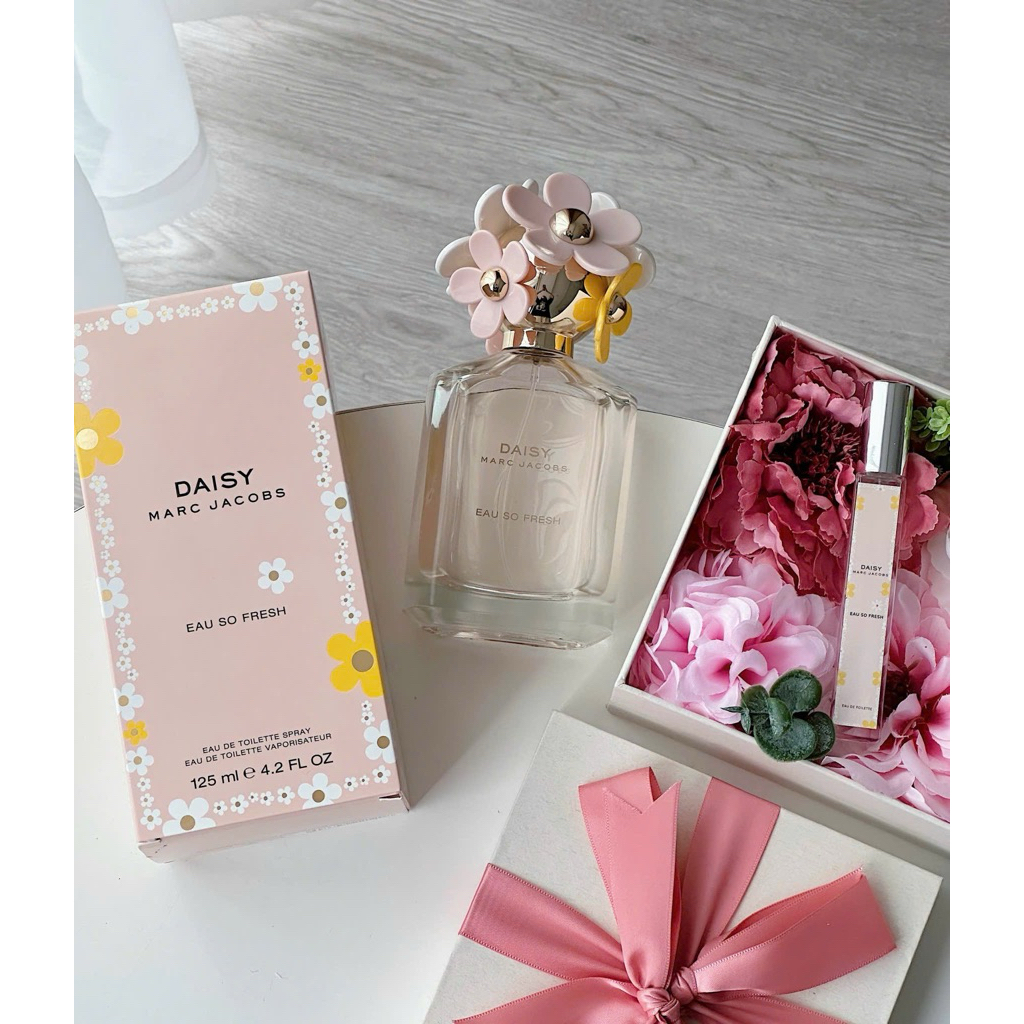 🌸  𝐃𝐚𝐢𝐬𝐲 𝐌𝐚𝐫𝐜 𝐉𝐚𝐜𝐨𝐛𝐬 🌼