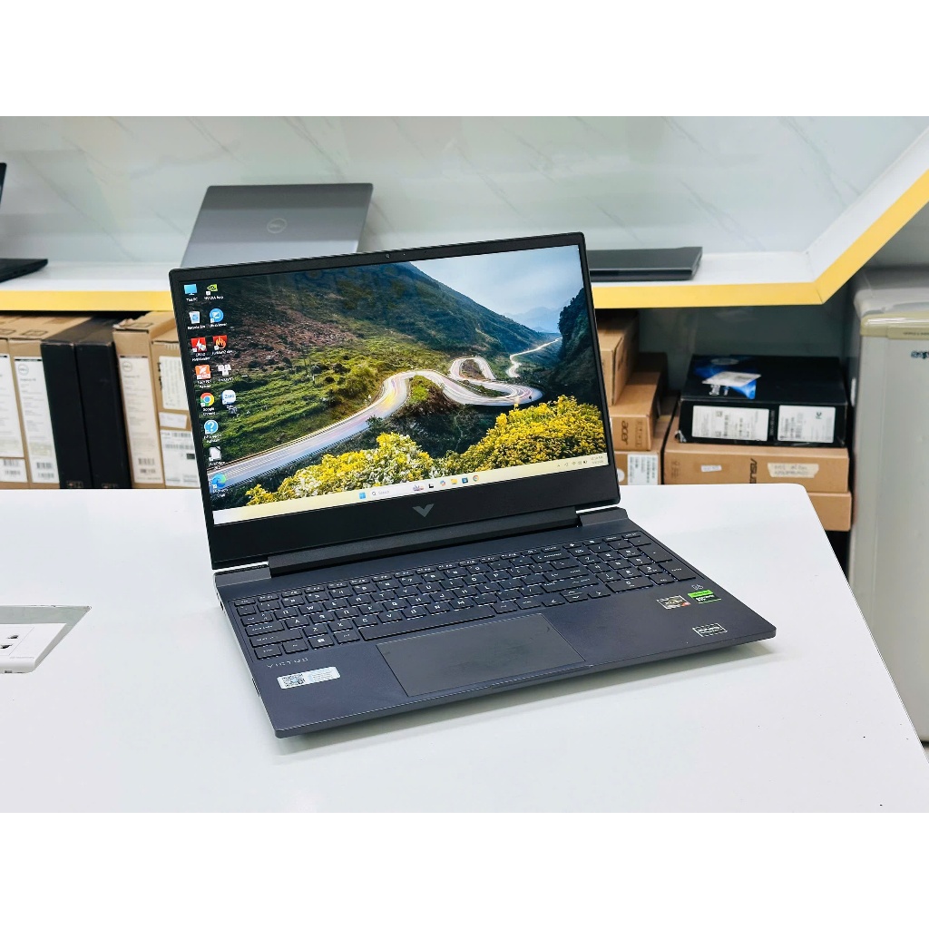 LAPTOP HP VICTUS GAMING 15 FD1022AX - AMD RYZEN 5 7535HS / RAM 16GB / SSD 512GB / RTX 2050 4GB / 15.