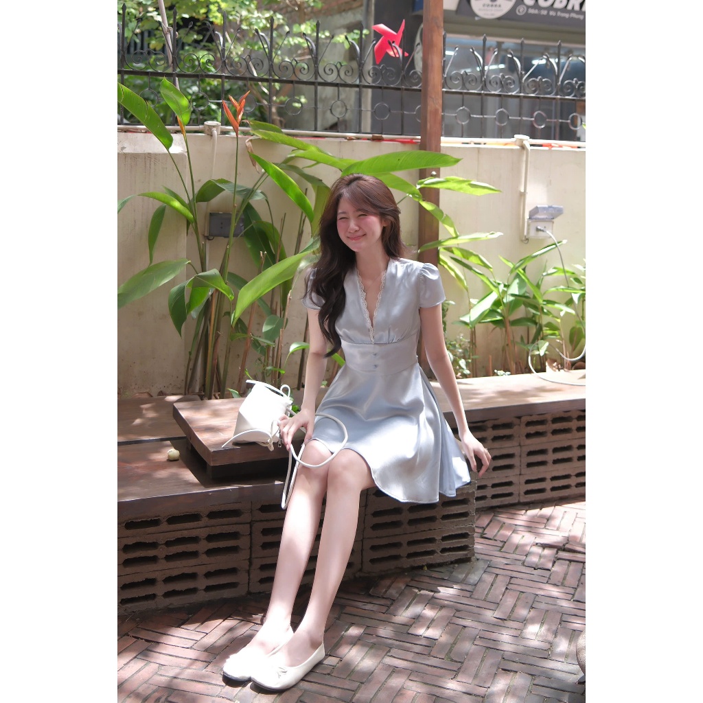 Váy lụa Blume Dress màu Baby Blue