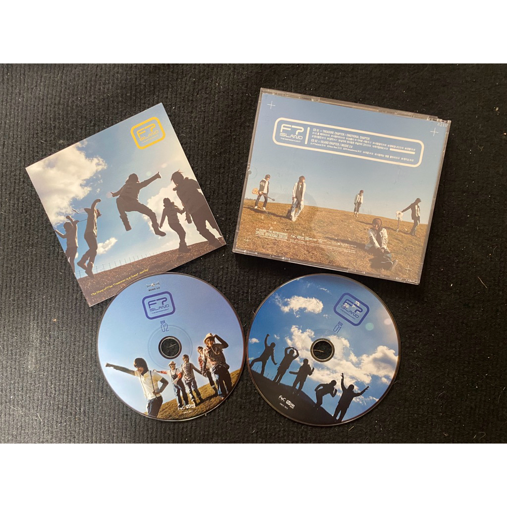 Ftisland special repackage album the refreshment đã khui seal gồm 2 cd kèm photobook như hình.