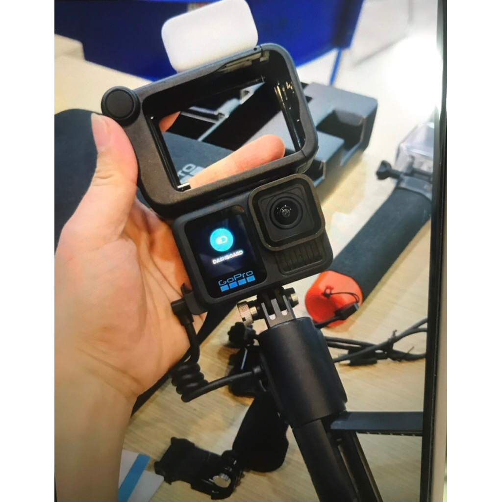 Máy Camera cũ Gopro Hero 13 bản combo Creator Edition Black + gói pin