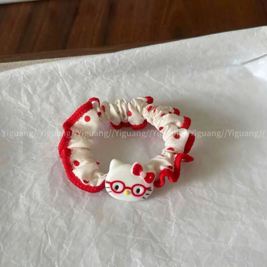 Buộc tóc mèo kitty đáng iuu