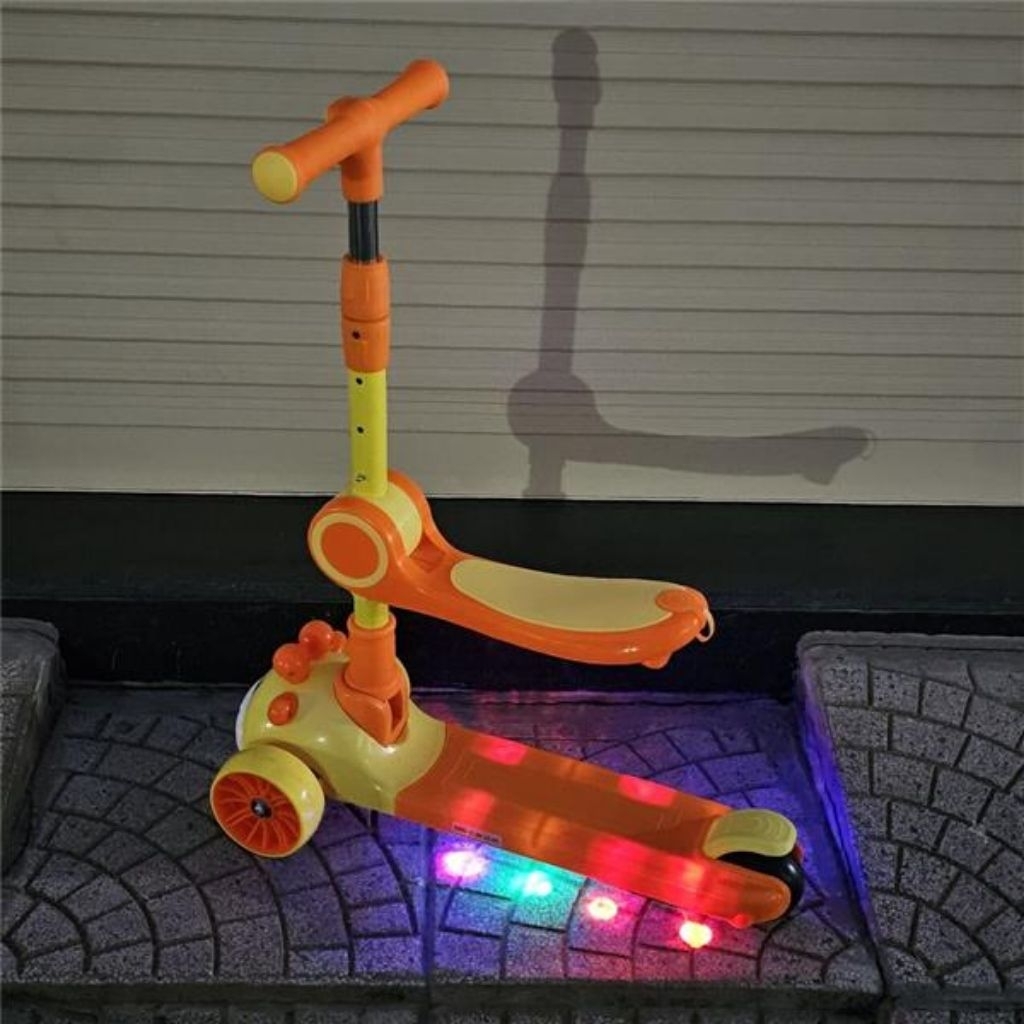 Xe Trượt Scooter 2 Tầng Grow Có Nhạc Đèn Cho Bé 3 - 6 Tuổi