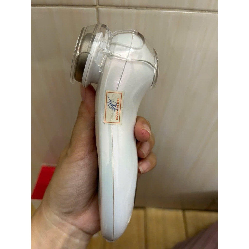 CẦN THANH LÝ MÁY MASSAGE MẶT HADACRIE N4800 HITACHI NHẬT BẢN