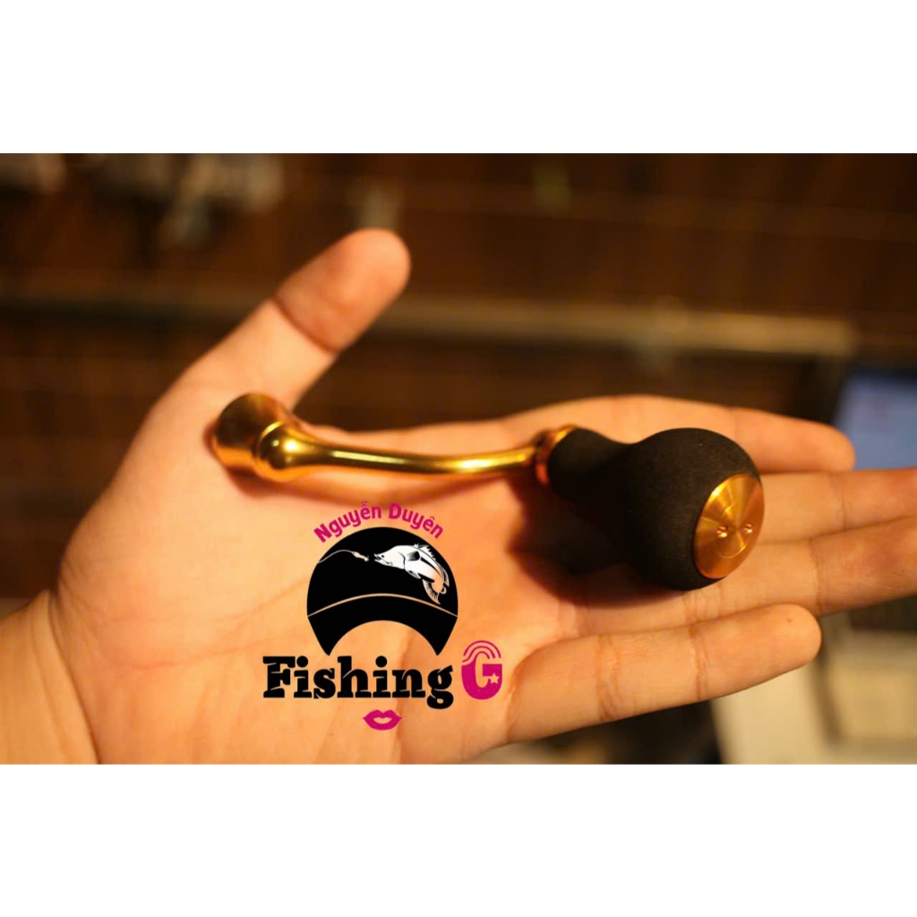 Tay quay vàng  độ máy câu  DAIWA FREAMS , EXCELER ( đời cũ ) mút tròn EVA , núm tròn GOMEXUS , núm t
