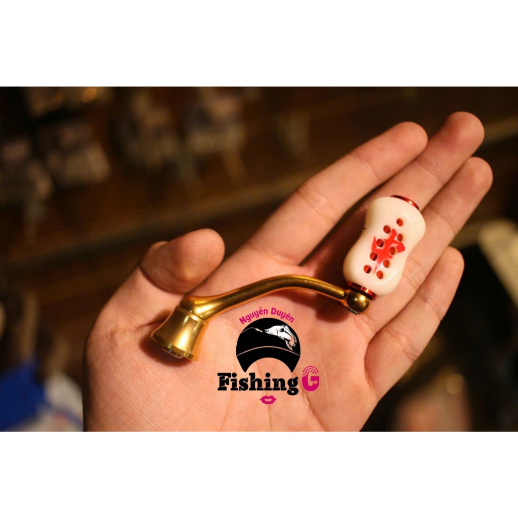 Tay quay vàng  độ máy câu DAIWA  FREAMS , EXCELER ( đời cũ ) núm mạt chược , núm nựa ABS