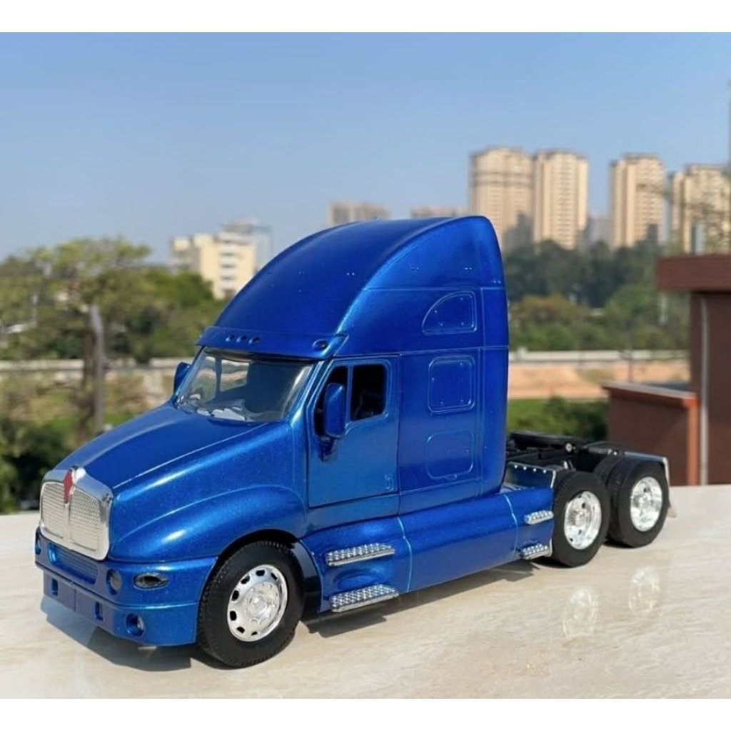 Mô hình xe đầu kéo Mỹ Kenword T2000 xanh hợp kim 1:32