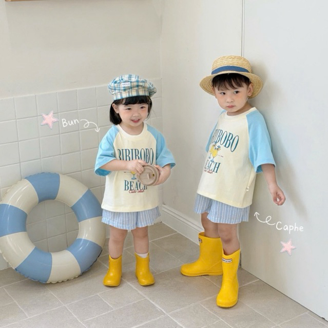 A180 Bibibobo - Hè 2026 Áo Thun Bé Trai Tay Raglan In Chữ Beach Cute Club Cotton Mềm Mát Cho Bé - Áo