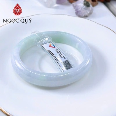 Vòng cẩm thạch A - Ngọc phỉ thúy type A màu xanh táo điểm xanh nếp hóa oval ni 50x56 VL52 (kèm kđ type A)- Ngoc Quý