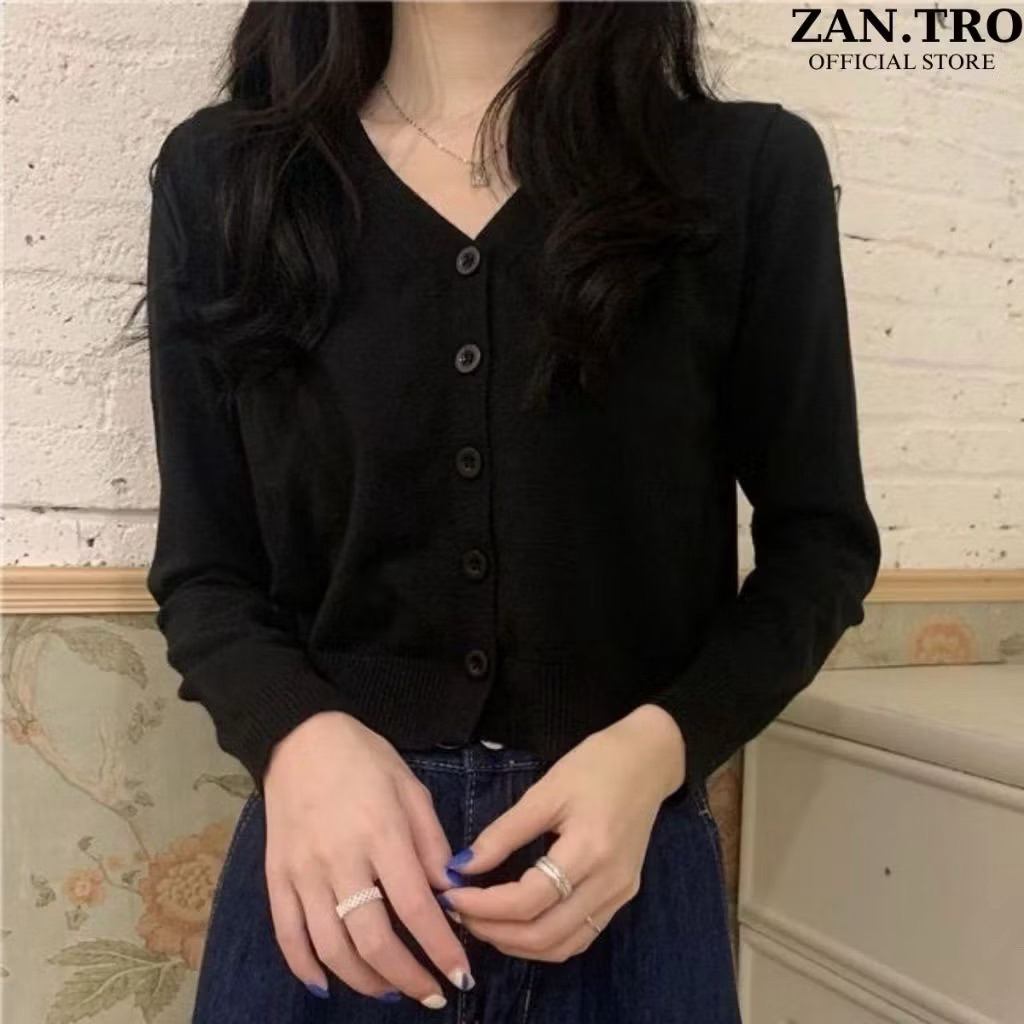 pass cardigan màu đen