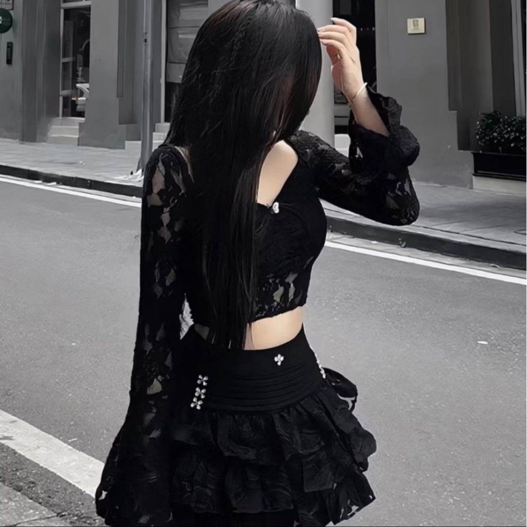 Áo ren hoa tay loe charm bướm mang 2 kiểu THE FANCE