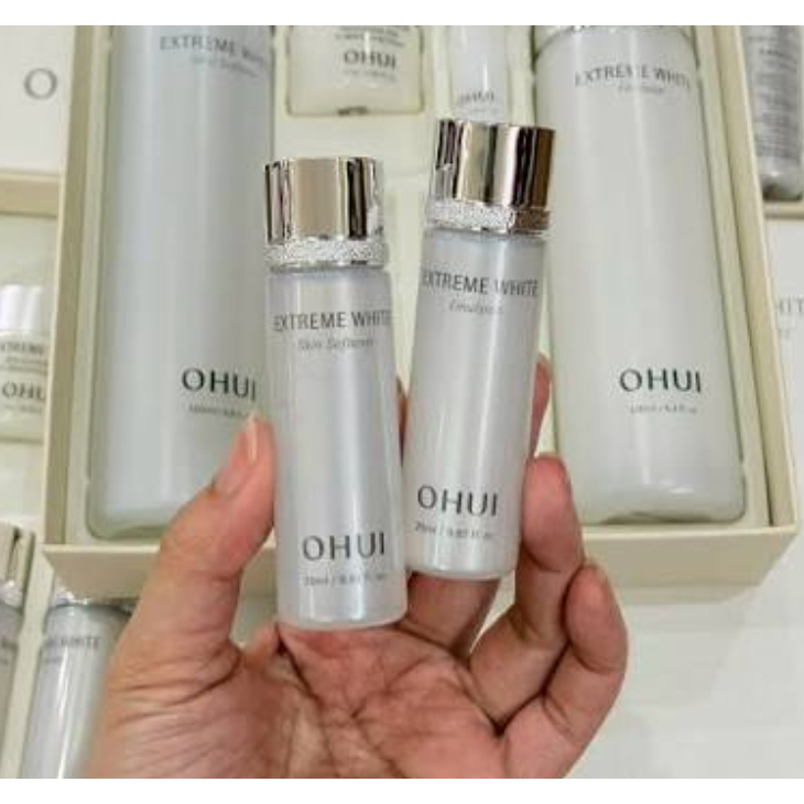 Cặp Hoa Hồng Sữa Dưỡng Ohui Extreme White 20ml-Linh Korea