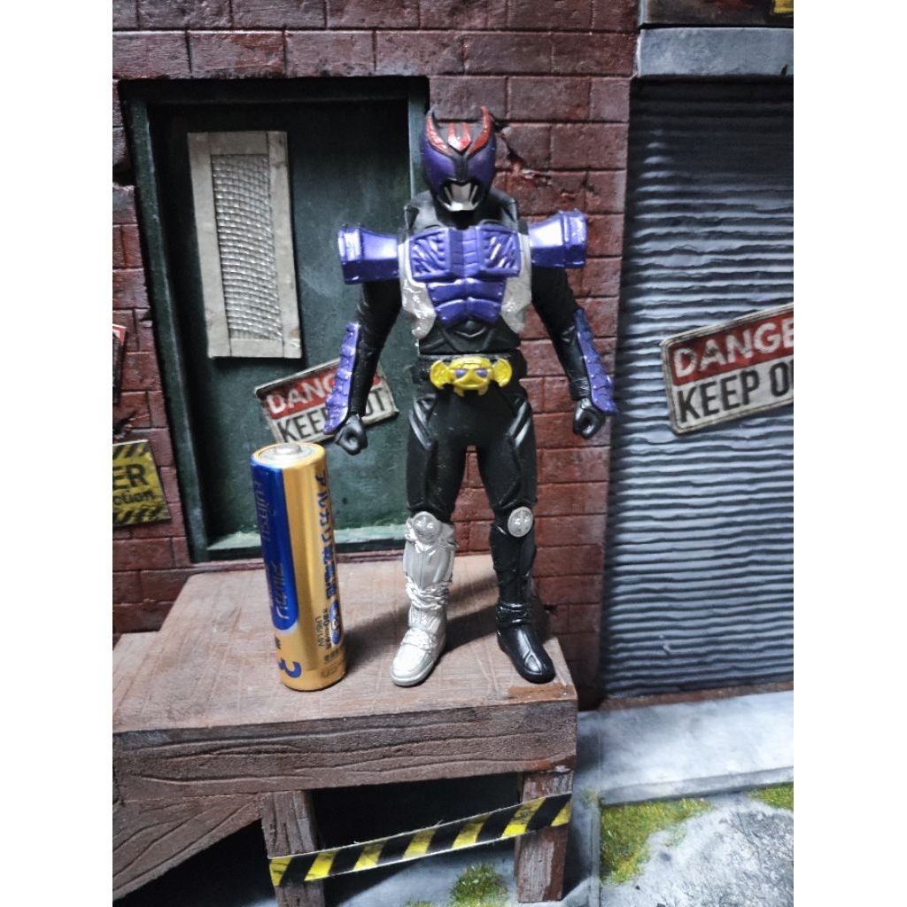 mô hình kamen rider kiva soft