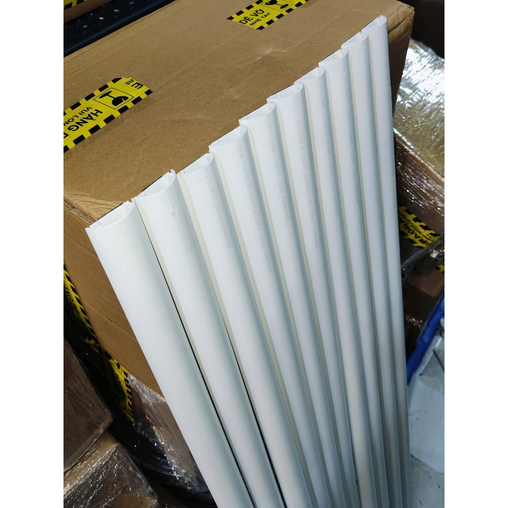 <Giá 1 cây> Nẹp bán nguyệt 1m2 Duhal kích thước 30x11, 40x15, 60x22, 80x30 màu trắng