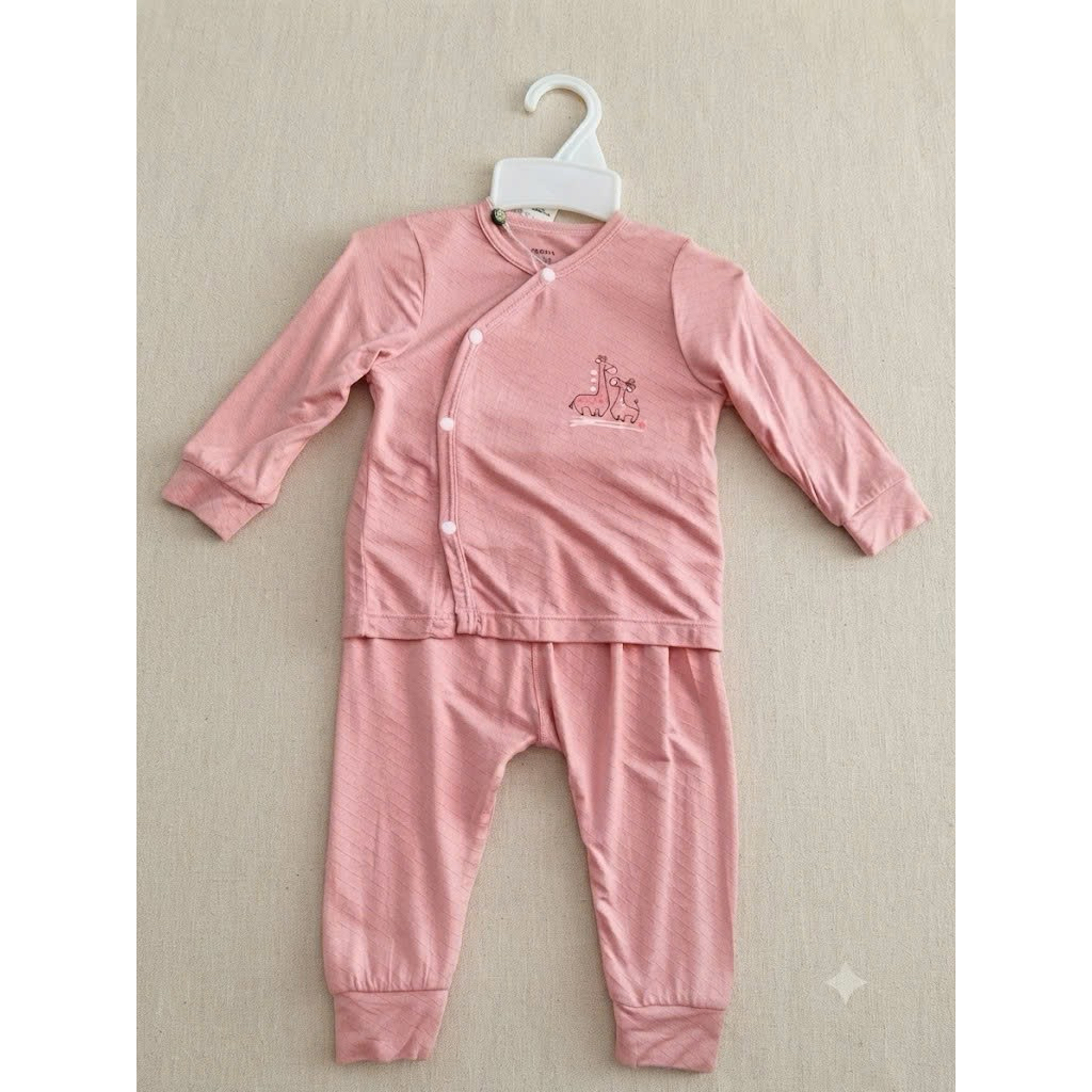 🌸 BỘ QUẦN ÁO SƠ SINH DOKMA CÀI LỆCH DÀI TAY – HỒNG PASTEL HƯƠU CAO CỔ 🦒