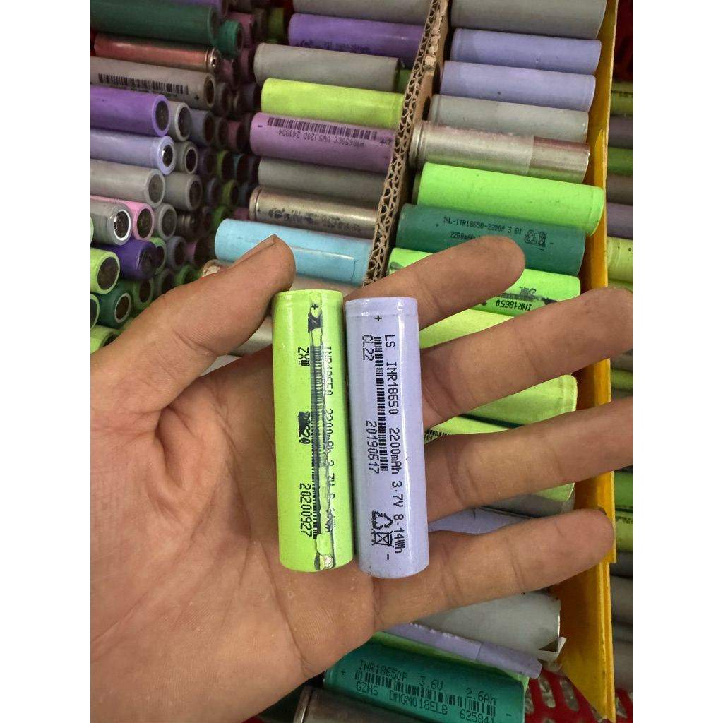 Pin 18650 cũ vỏ xấu 2200mah