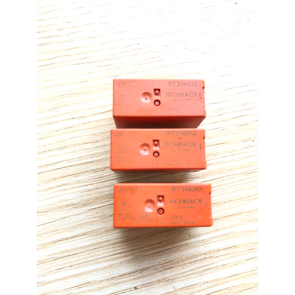 Rơle schrack 12v/ 16A/250v hàng tháo máy của Áo