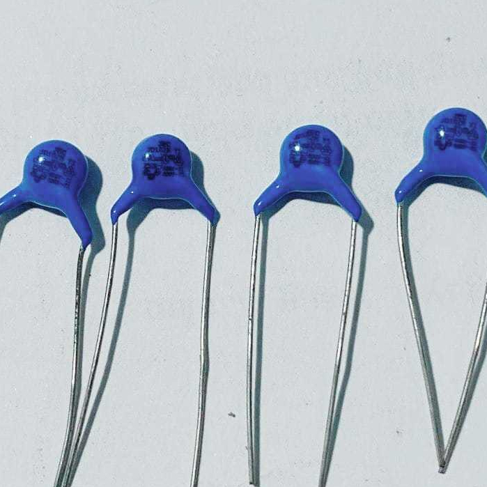 Tụ gốm xanh JD102M 400VAC, Tụ 102M / 1nF 400V (Túi 1000pcs)