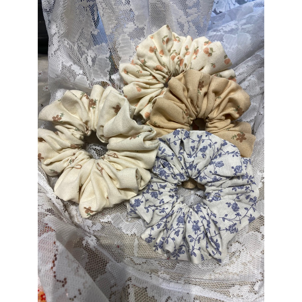 Crunchies/Cột tóc linen, thô thêu handmade