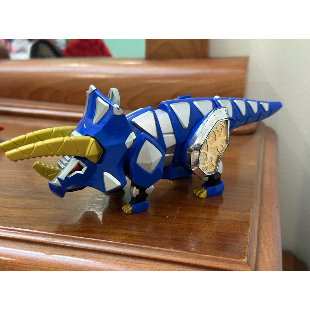 Abaranger Khủng long xanh DX