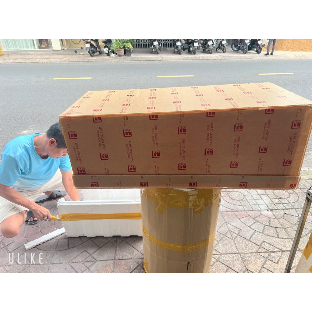khay heo quay Mica và úp Mica heo quay cho heo lớn 12kg đến 18kg