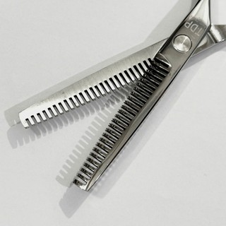 Kéo tỉa mỏng tóc 2 bên răng