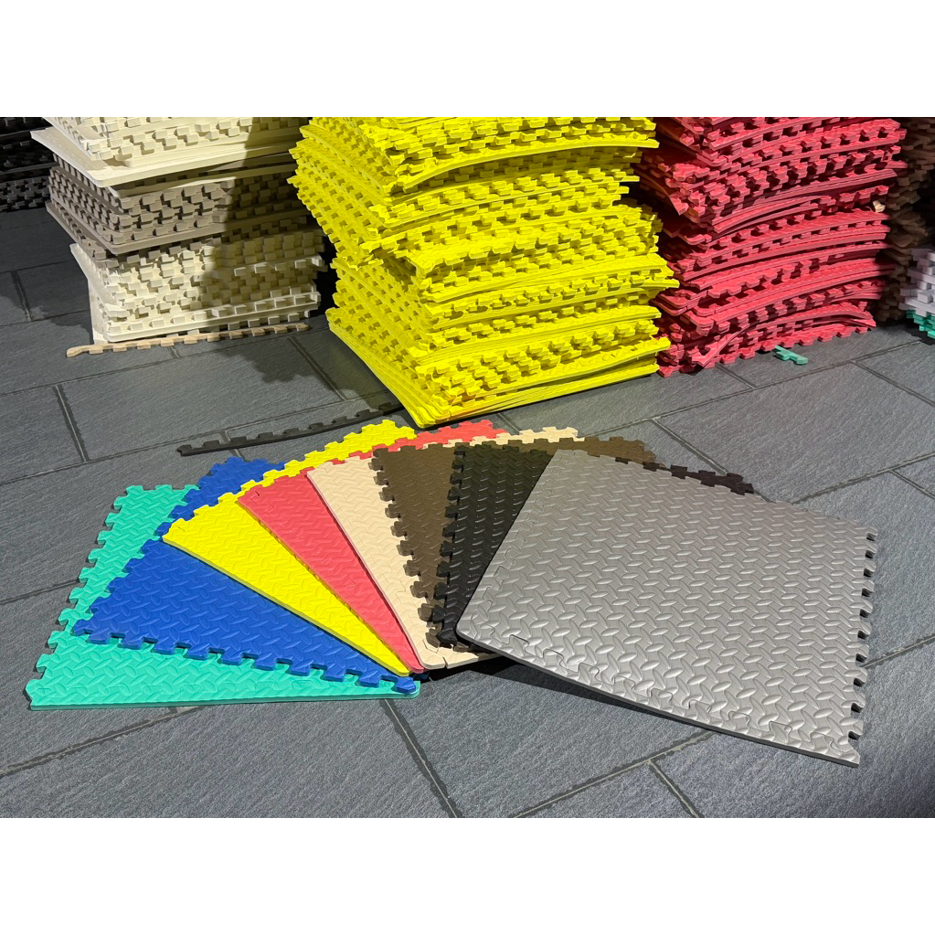 Thảm lót sàn vân lá 60*60*1cm combo 4 tấm TL