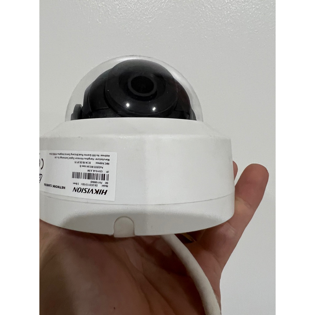CAMERA HIKVISION DS-2CD1121G0-I (like new 99%)