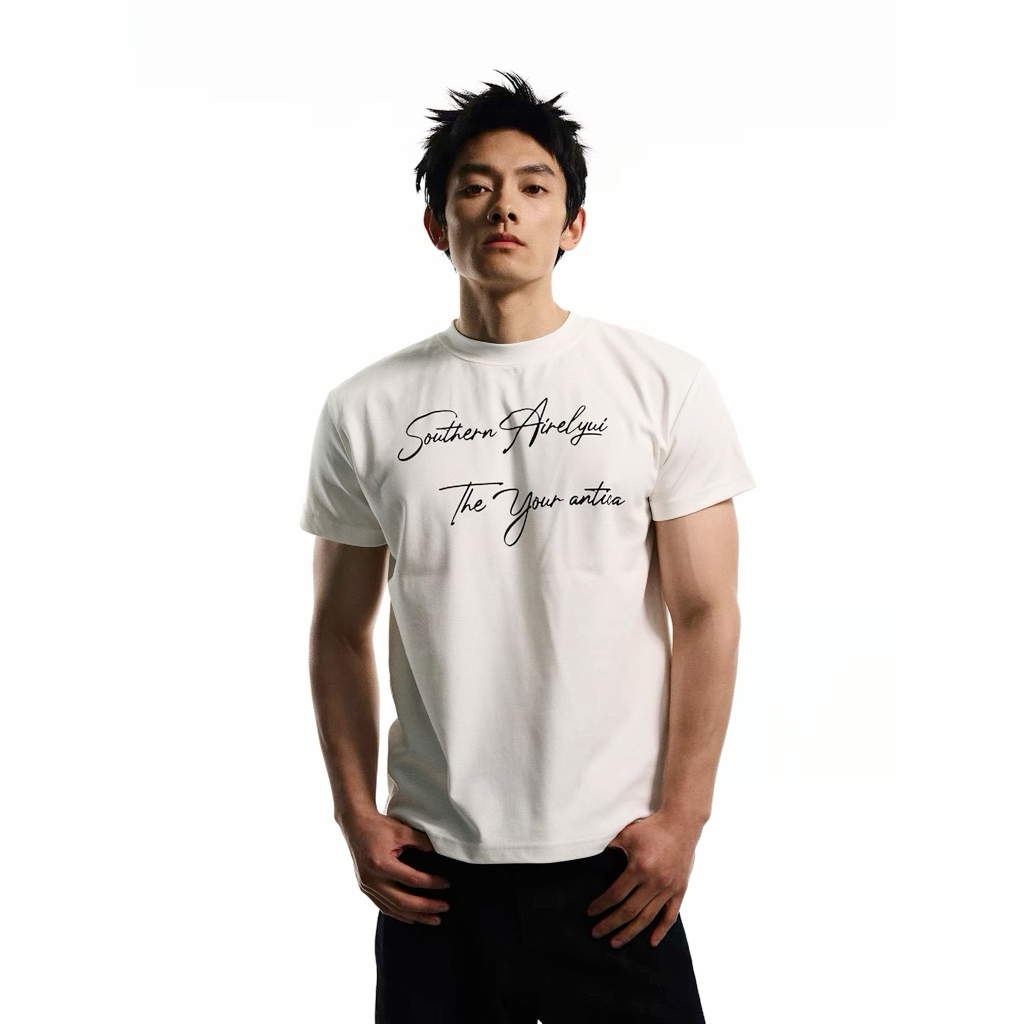 [ENTR] Boxy cleanfit graphic tee.