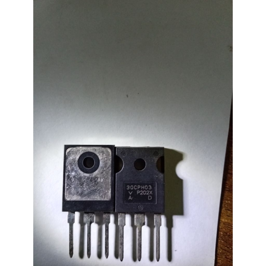 5 con diot xung 30CPH03 60a300v