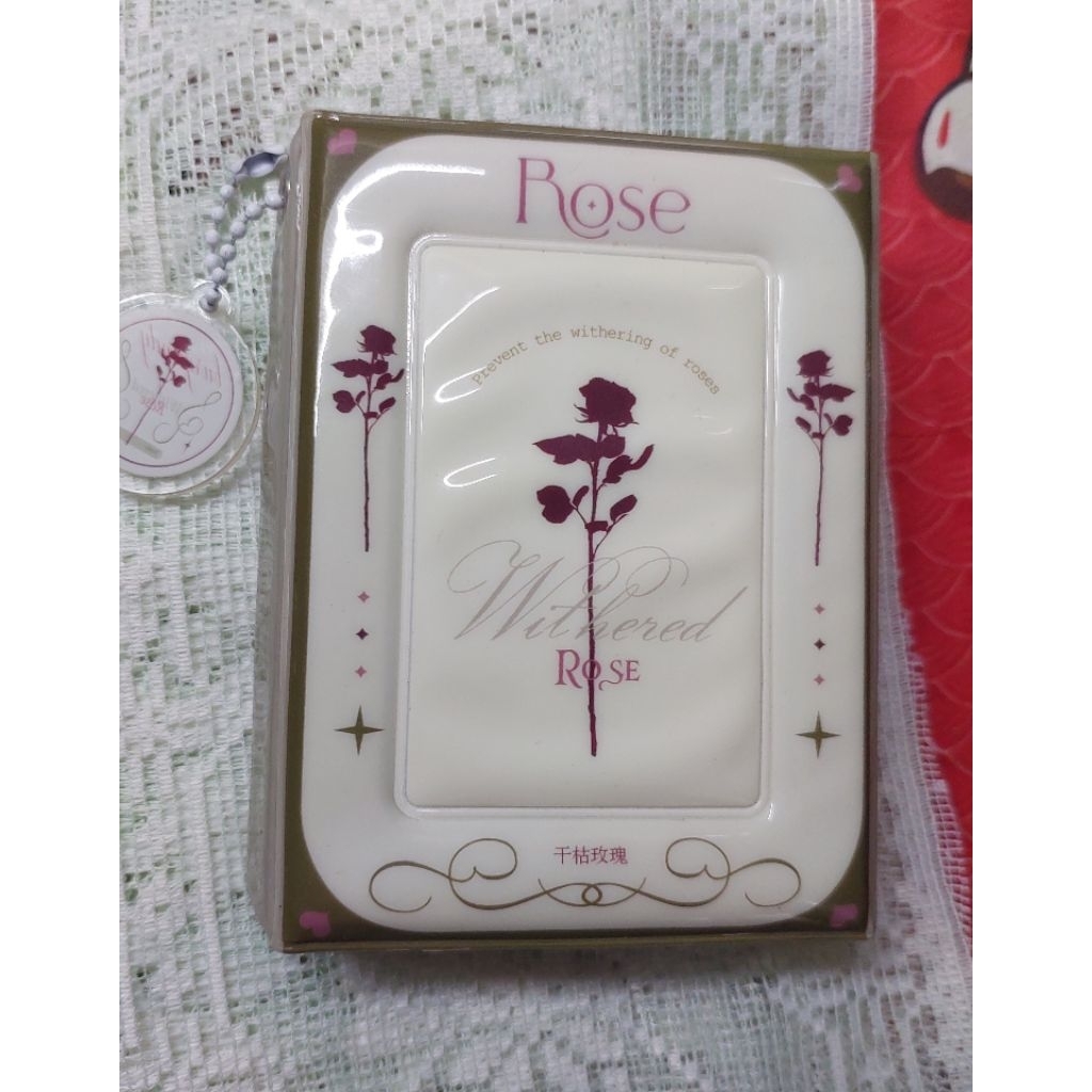 [sẵn] collect book withered rose kèm keyring (used)