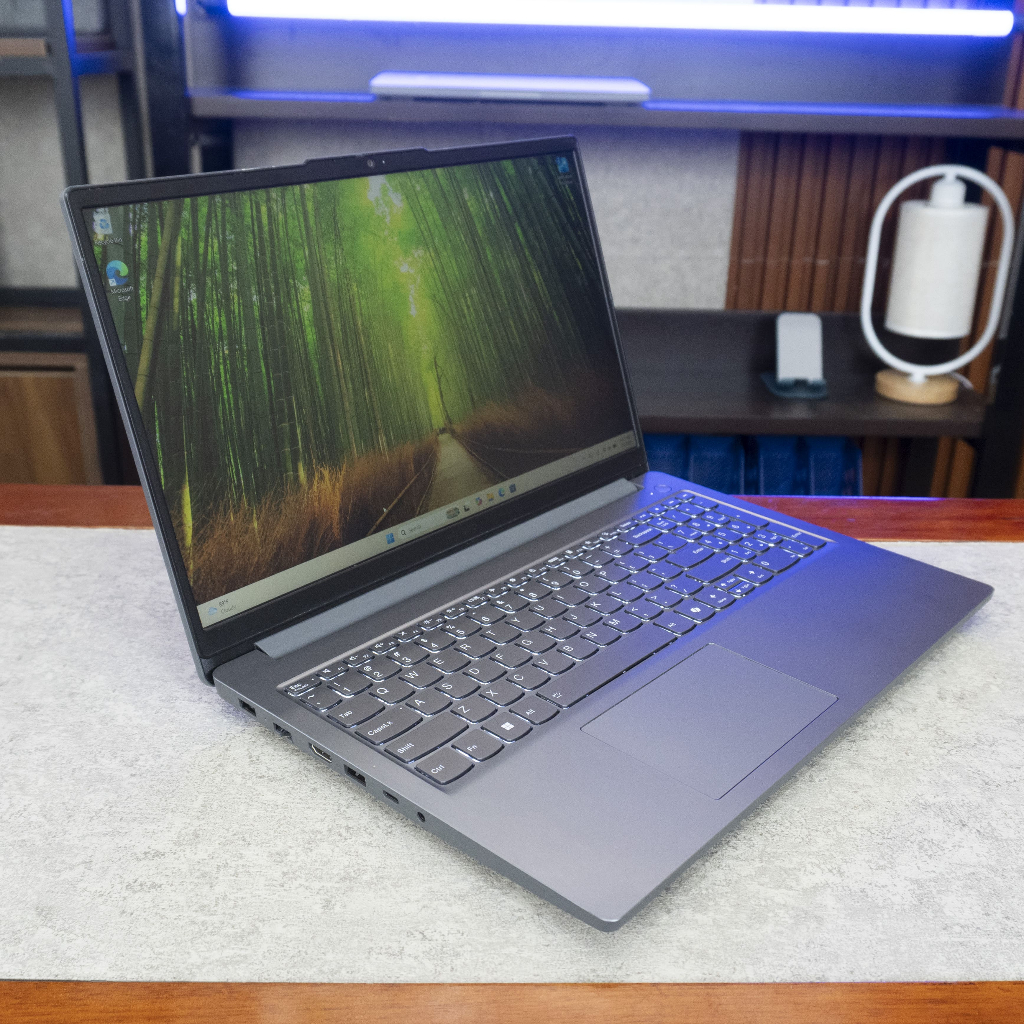 Lenovo LOQ 15IAX9E i5 12450HX16GB512GB4GB RTX205015.6F144HzWin11(83LK000BVN)Xám